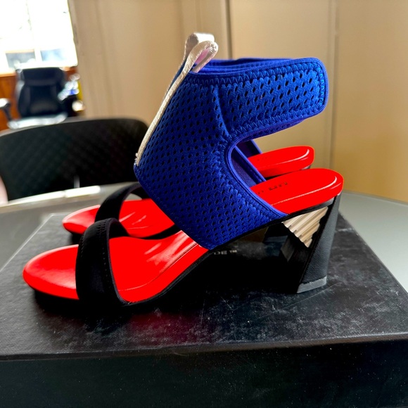 United Nude- Brand New in Box- Sonar Surf Mid sandals-size 38 and 39 - Picture 1 of 3